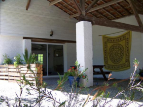 G��te, jacuzzi & vin au grenier de Madiran
